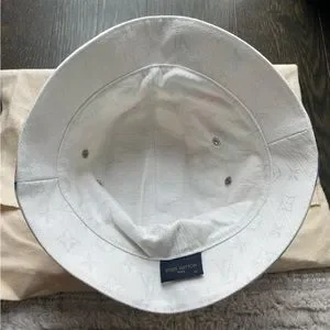 Louis Vuitton | Accessories | Louis Vuitton Watercolor  display picture 1